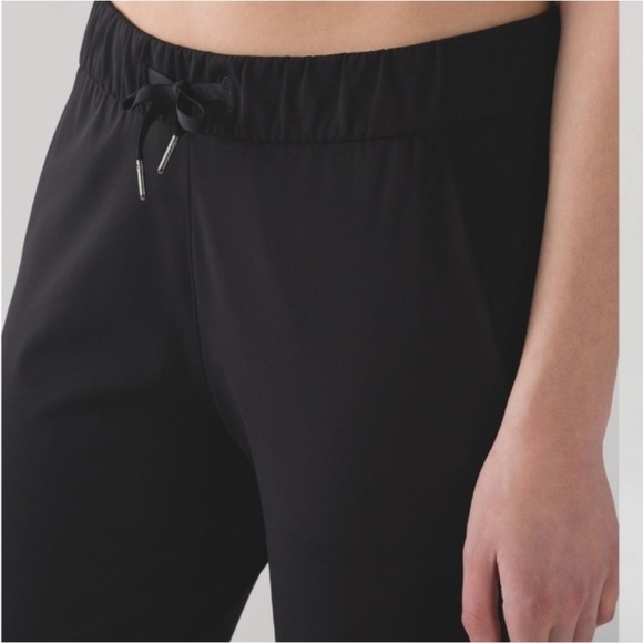 Lululemon Athletica “On The Fly” Style Pants Size 4 - Picture 14 of 15
